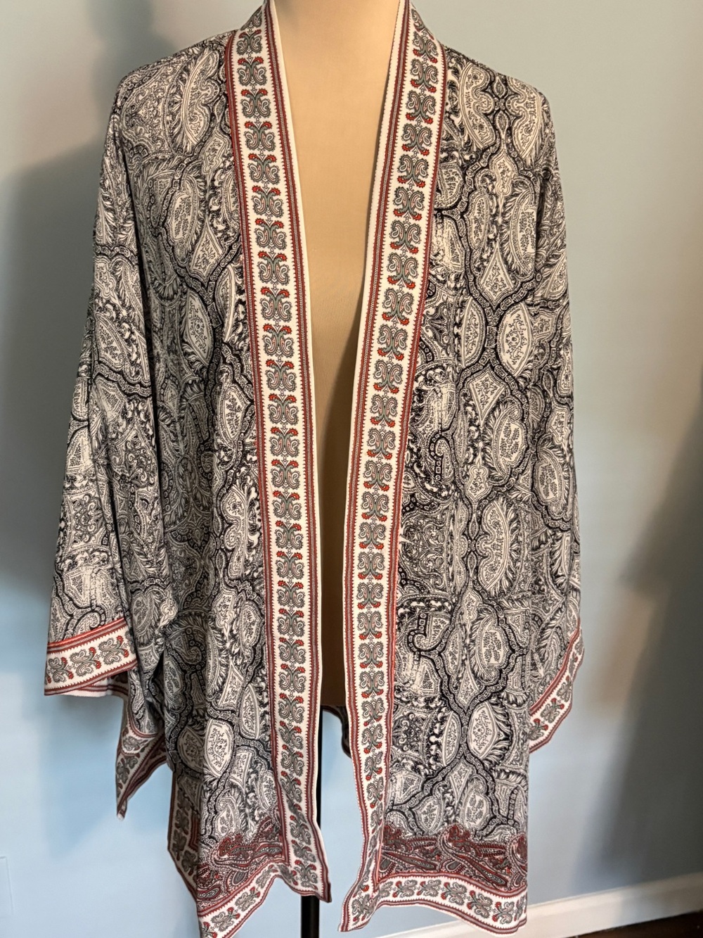 Lightweight Black & White Paisley Open Kimono Jacket with Red Trim